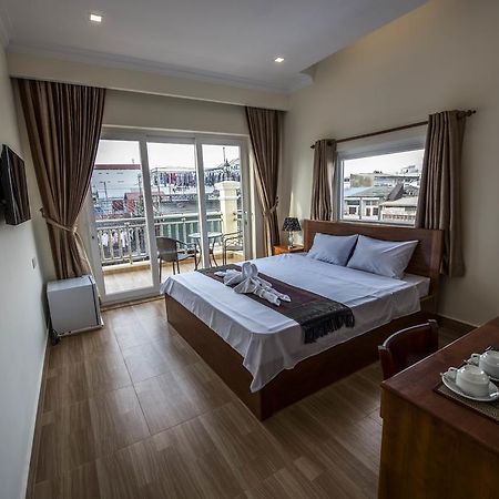 Phnom Penh Le Vincent Hotel Екстериор снимка