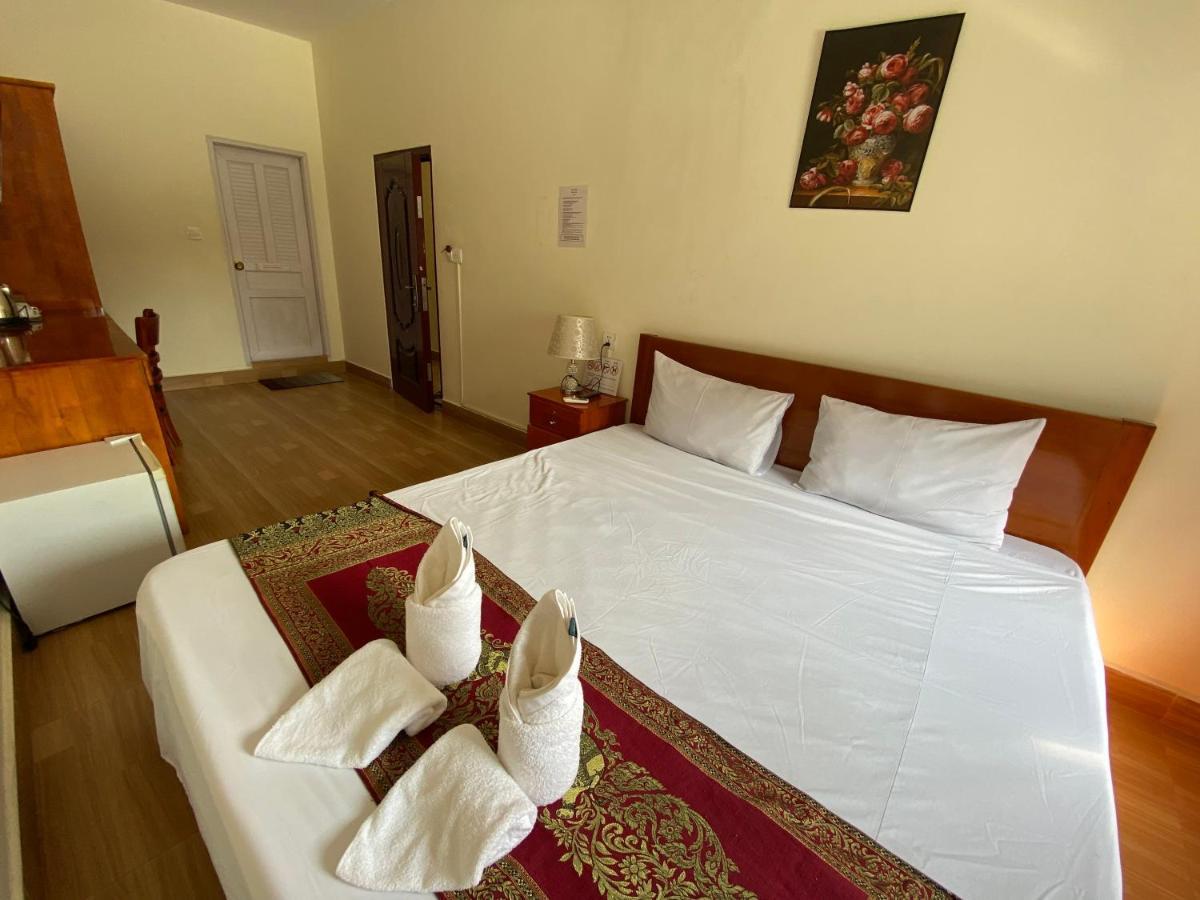 Phnom Penh Le Vincent Hotel Екстериор снимка