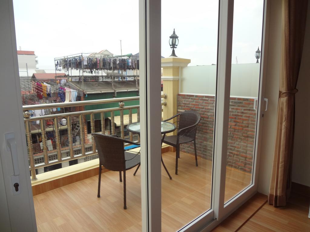 Phnom Penh Le Vincent Hotel Екстериор снимка